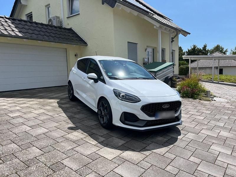 Gebraucht Ford Fiesta ST 200 PS (147 kW) 2023 Weiß Kleinwagen