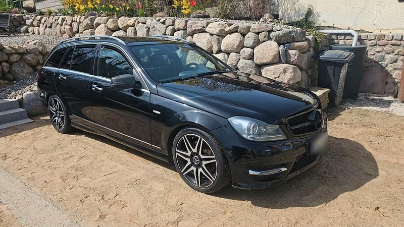 Gebraucht Mercedes 250 204 PS (150 kW) 2014 Schwarz Kombi
