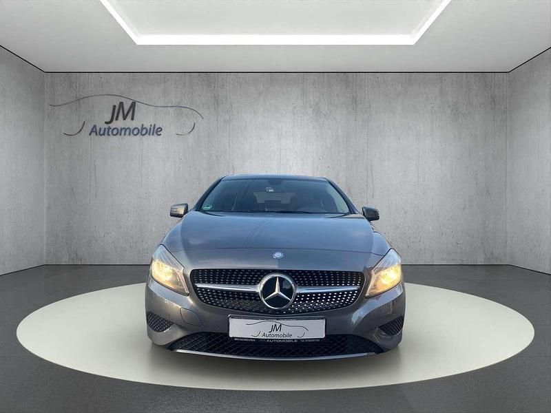 Gebraucht Mercedes A200 136 PS (100 kW) 2013 Grau Kleinwagen