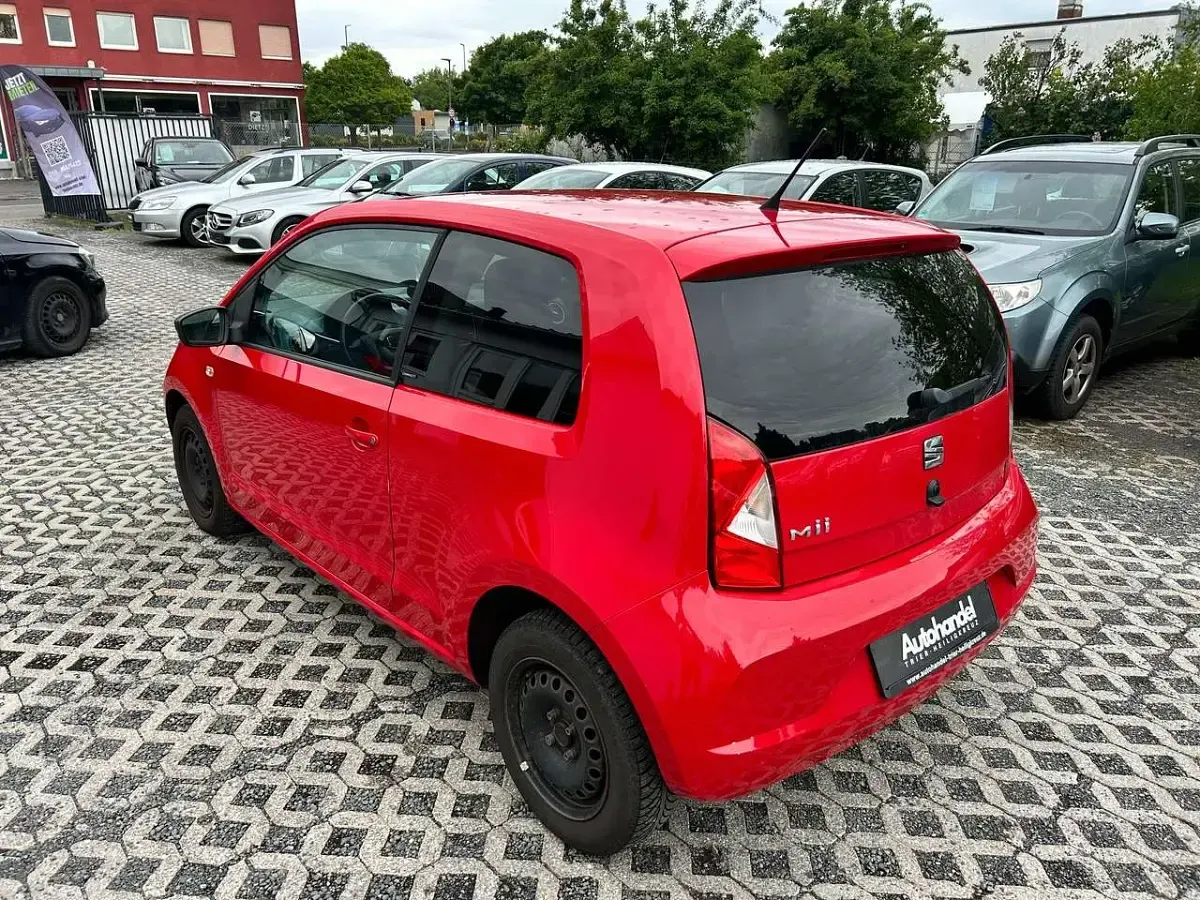 Gebraucht Seat Mii CONNECT 60 PS (44 kW) 2016 "tornado" rot Kleinwagen