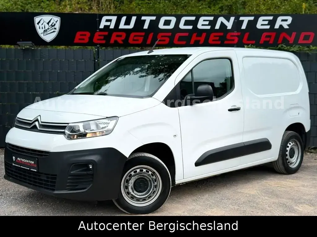 Gebraucht Citroën Berlingo 102 PS (75 kW) 2022 Weiß Van / Kleinbus