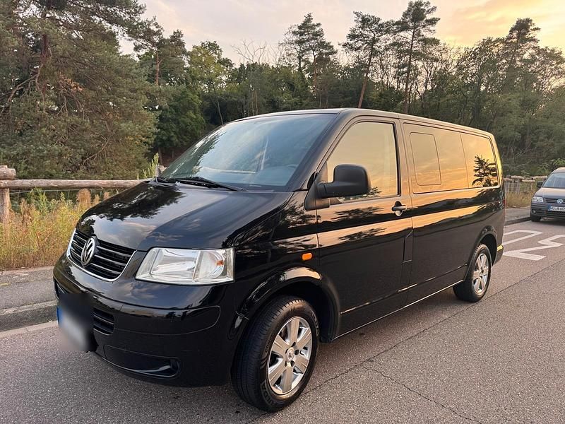 Gebraucht VW Multivan 105 PS (77 kW) 2006 Schwarz Van