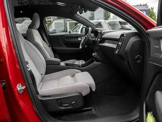 Gebraucht Volvo C40 Ultimate 300 kW (408 PS) 2023 Rot SUV