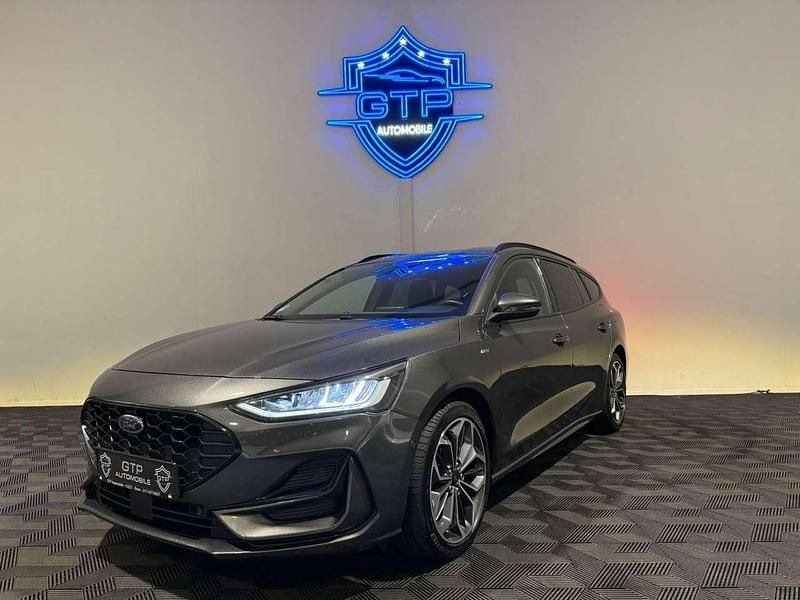 Grau Gebraucht 2022 Ford Focus ST-Line Kombi | 17.990 € (Superpreis) - Bild 1/4