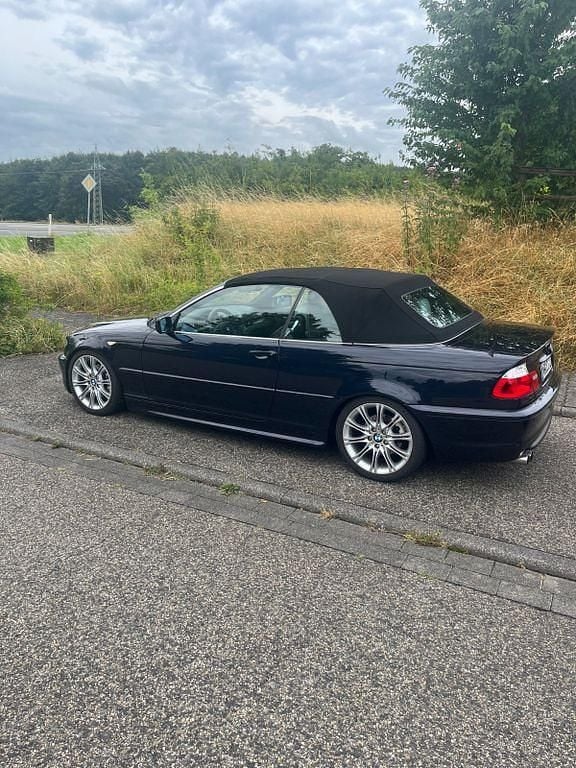 Gebraucht BMW 325 Cabriolet Exclusive 192 PS (141 kW) 2005 Blau Cabrio