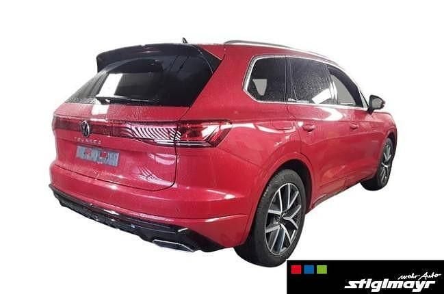 Gebraucht VW Touareg R-line 286 PS (210 kW) 2025 Chilirot metallic SUV