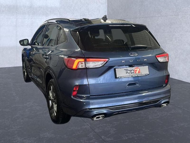 Gebraucht Ford Kuga ST-Line 120 PS (88 kW) 2023 Chromablau (metallic) SUV