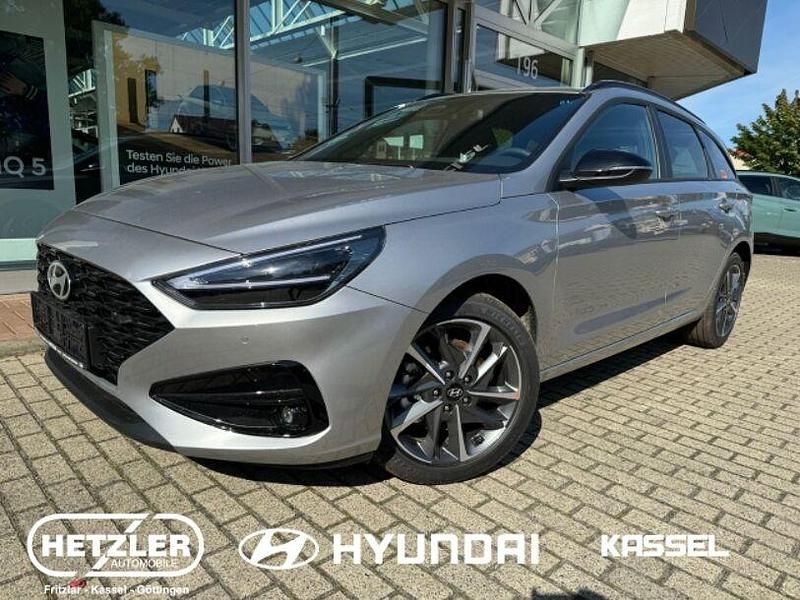 Shimmering silver / met Neu 2024 Hyundai i30 Advantage Kombi | 26.990 € (Etwas zu teuer) - Bild 1/4