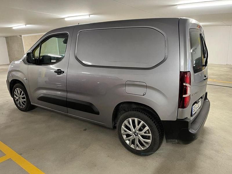 Gebraucht Citroën Berlingo 131 PS (96 kW) 2023 Grau Van / Kleinbus