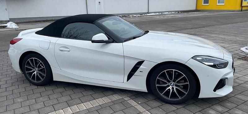 Weiß Gebraucht 2021 BMW Z4 Shadowline Cabrio | 33.500 € (Fairer Preis) - Bild 1/4