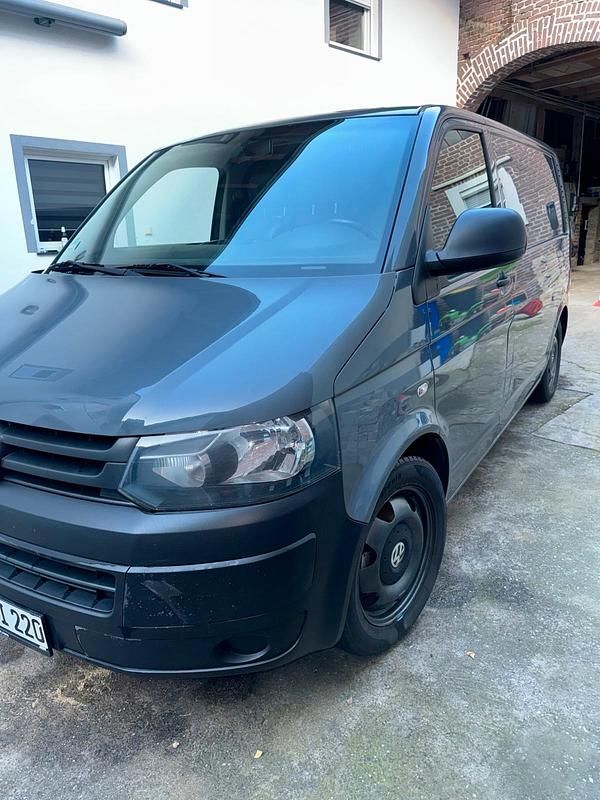 Gebraucht VW Transporter 180 PS (132 kW) 2010 Grau Van