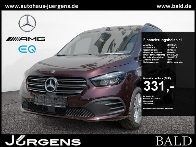 Rubellitrot metallic Gebraucht 2024 Mercedes T180 Progressive Van / Kleinbus | 28.990 € (Fairer Preis) - Bild 1/4