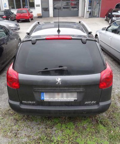 Gebraucht Peugeot 207 95 PS (69 kW) 2007 Grau metallic Kombi