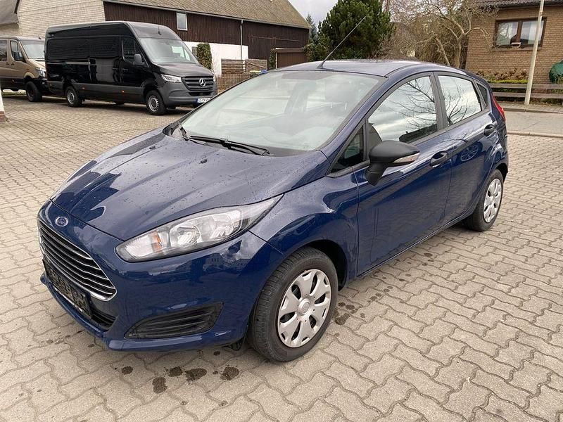 Gebraucht Ford Fiesta Ambiente 60 PS (44 kW) 2015 Blau Limousine