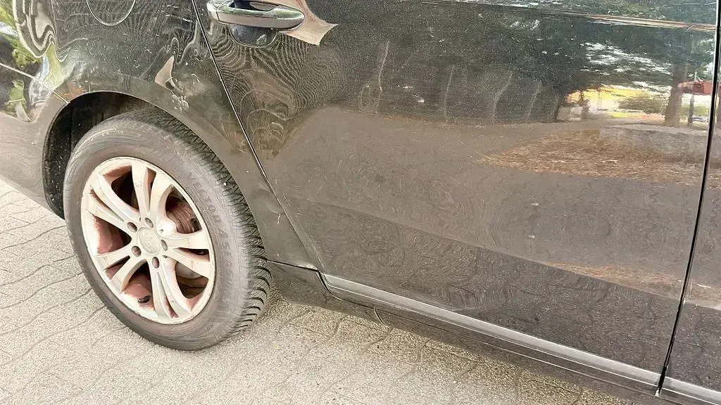 Gebraucht VW Passat Trendline 122 PS (89 kW) 2011 Schwarz Kombi