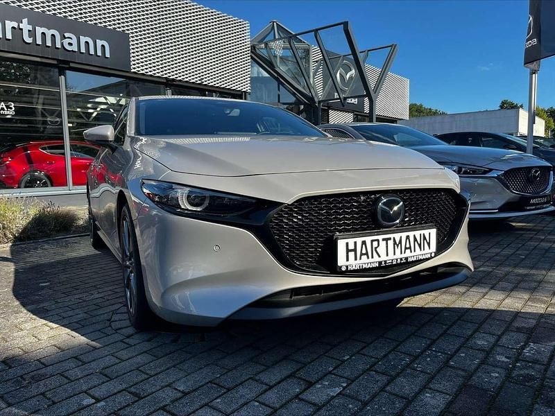 Platinum quartz (beige) Neu 2025 Mazda 3 Exclusive-Line Limousine | 27.998 € (Fairer Preis) - Bild 1/3