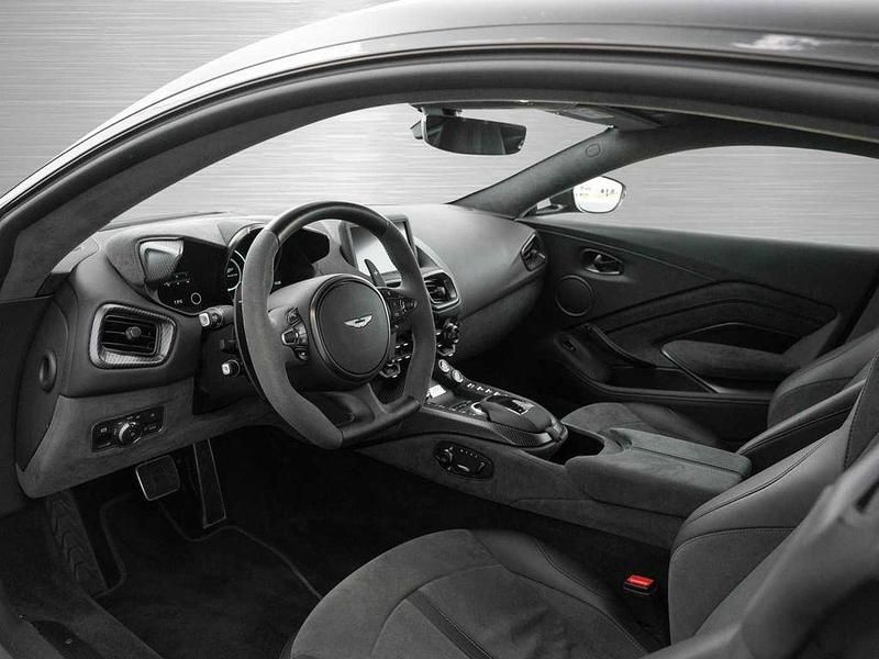 Gebraucht Aston Martin V8 Vantage 534 PS (392 kW) 2022 Satin jet black Coupé