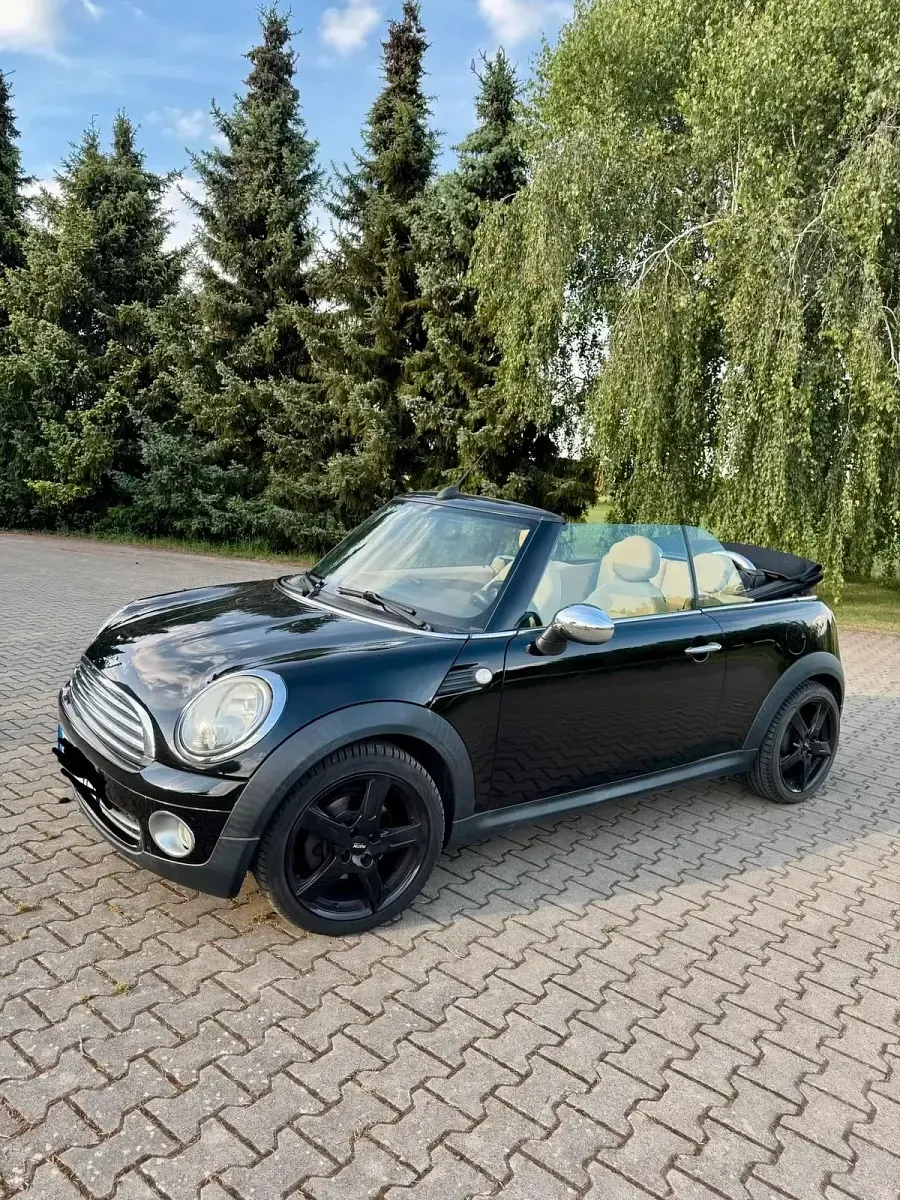 Gebraucht Mini Cooper Cabriolet 122 PS (89 kW) 2011 Schwarz Cabrio