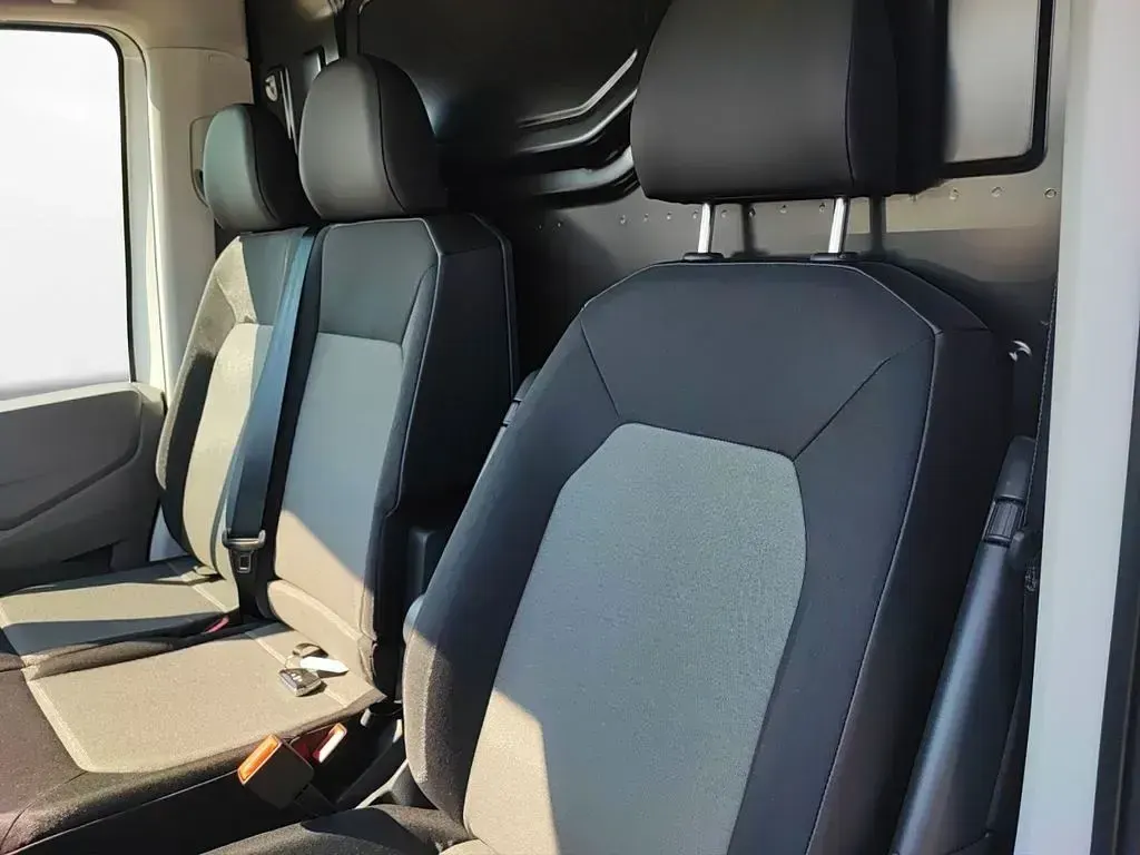 Gebraucht VW Crafter 140 PS (102 kW) 2024 Weiß Van