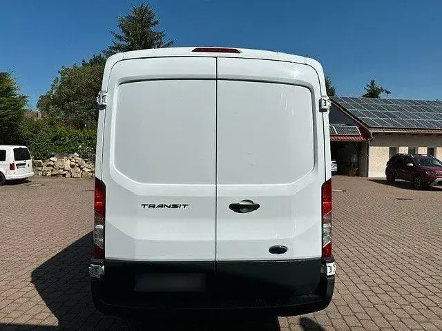Gebraucht Ford Transit 131 PS (96 kW) 2018 Weiß Van / Kleinbus