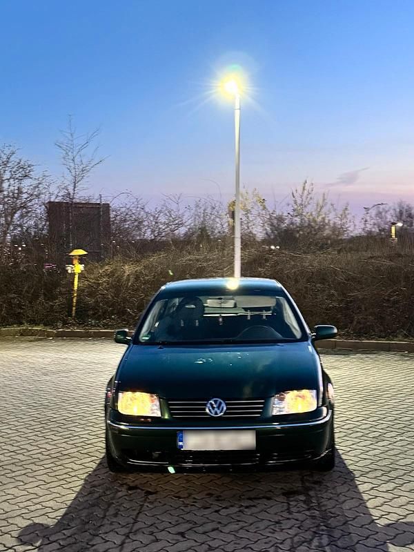 Gebraucht VW Bora 75 PS (55 kW) 2002 Grün Kleinwagen