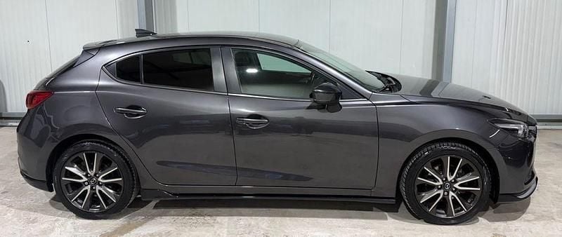 Gebraucht Mazda 3 Exclusive-Line 120 PS (88 kW) 2017 Grau Limousine