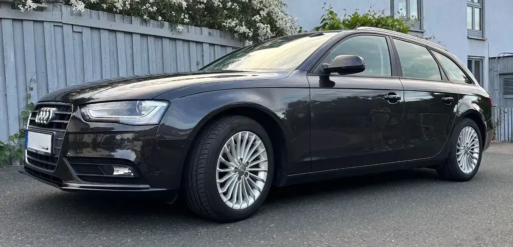 Gebraucht Audi A4 Ambition 170 PS (125 kW) 2013 Grau Kombi