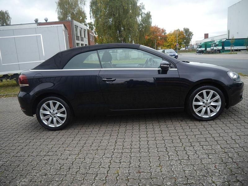 Gebraucht VW Golf Cabriolet Basis 105 PS (77 kW) 2012 Schwarz Cabrio