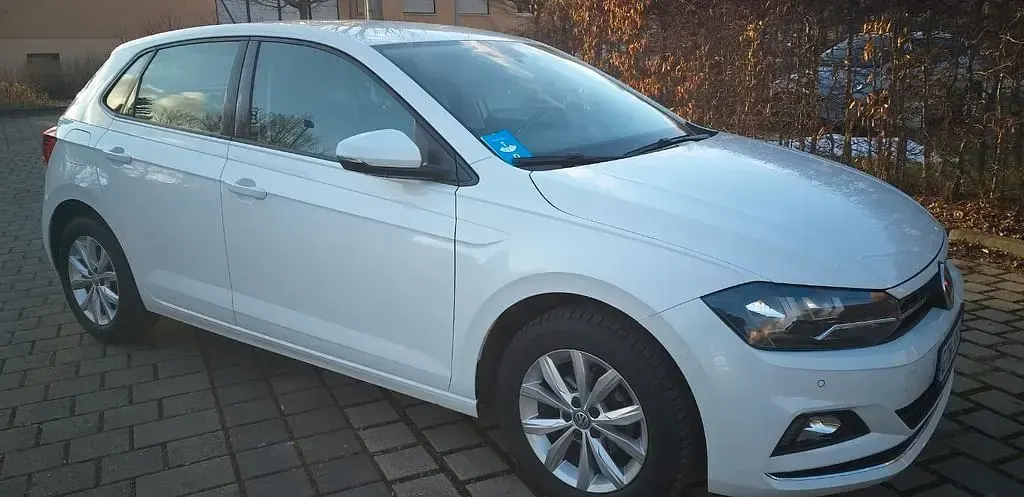 Gebraucht VW Polo Highline 95 PS (69 kW) 2018 Weiß Kleinwagen