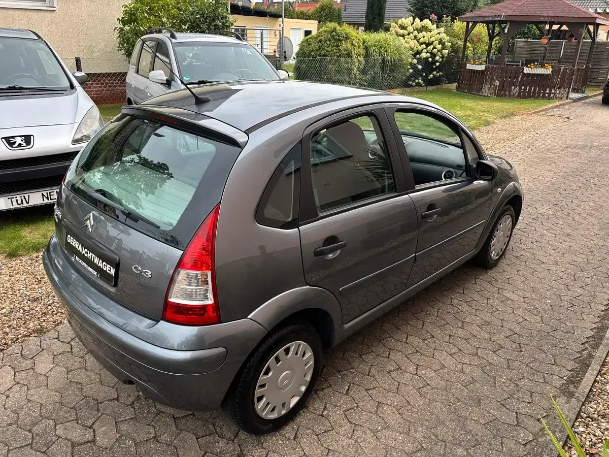 Gebraucht Citroën C3 60 PS (44 kW) 2009 Grau Kleinwagen