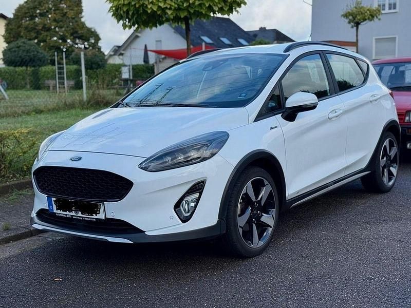 Gebraucht Ford Fiesta Active X 155 PS (114 kW) 2022 Weiß Limousine