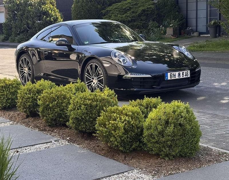 Schwarz Gebraucht 2015 Porsche 911 Carrera Black Edition Coupé | 82.500 € (Fairer Preis) - Bild 1/4