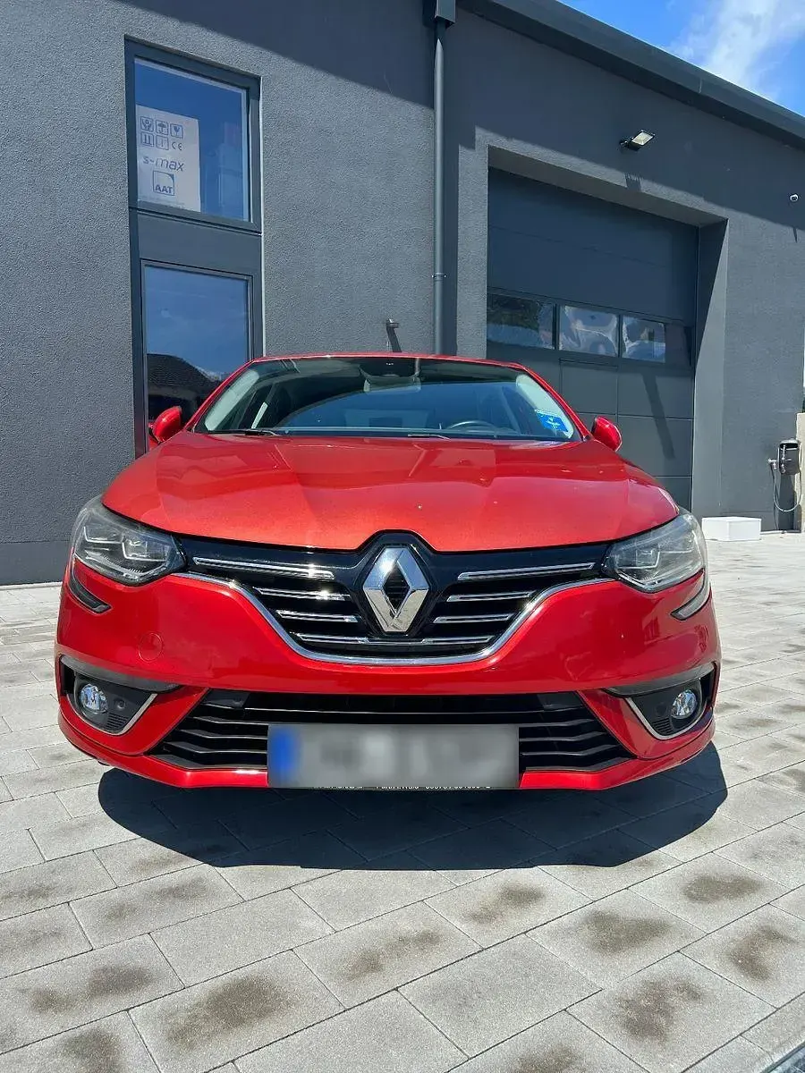 Gebraucht Renault Mégane Bose Edition 132 PS (97 kW) 2016 Rot Limousine