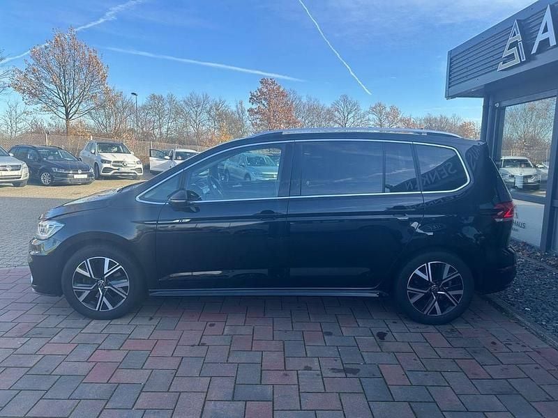 Gebraucht VW Touran R-line 150 PS (110 kW) 2022 Schwarz Van / Kleinbus