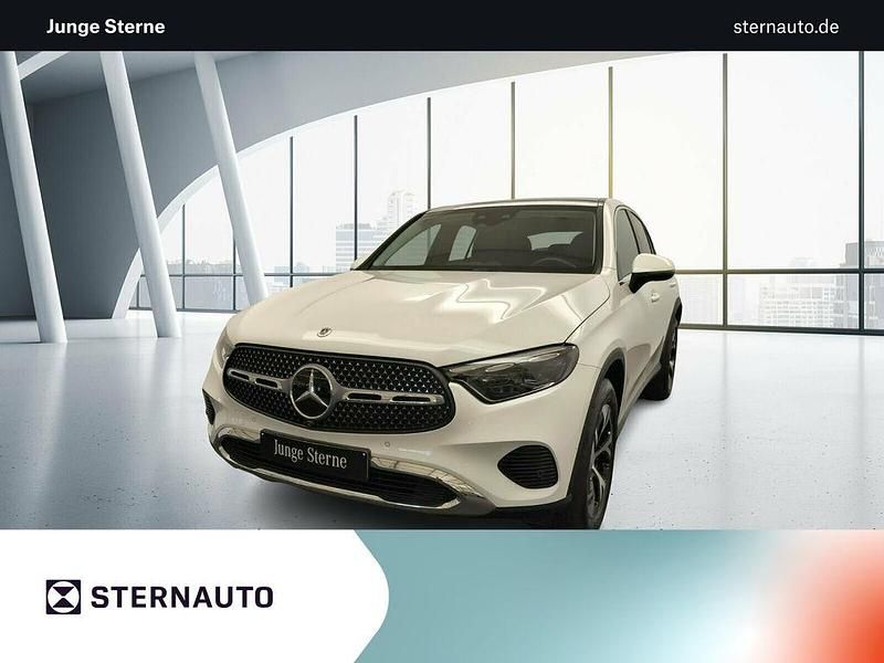 Unilack polarweiß Gebraucht 2023 Mercedes GLC300e Advanced Coupé | 63.070 € (Fairer Preis) - Bild 1/4