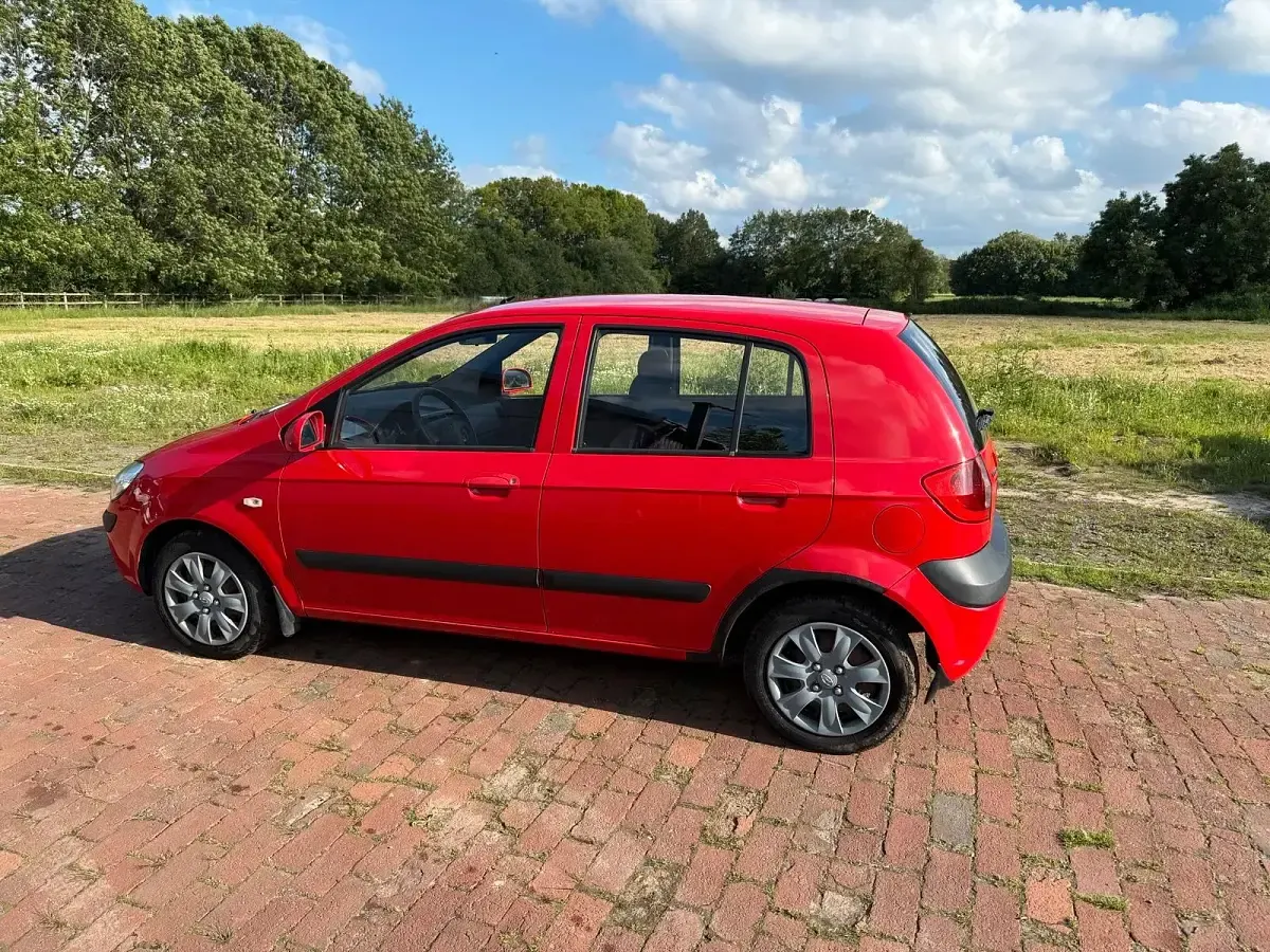 Gebraucht Hyundai Getz 67 PS (49 kW) 2009 Rot Kleinwagen