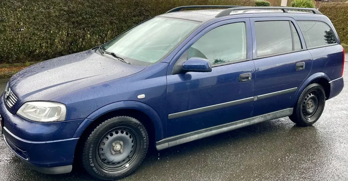 Gebraucht Opel Astra 101 PS (74 kW) 1998 Blau Kombi