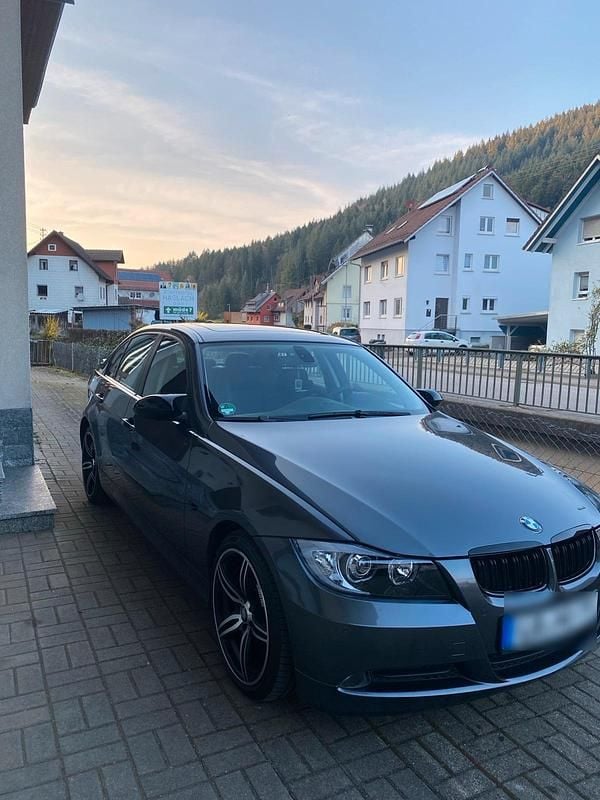 Gebraucht BMW 320 163 PS (119 kW) 2007 Limousine