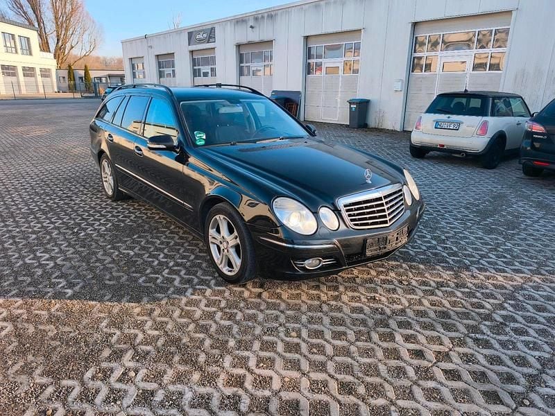 Schwarz Gebraucht 2008 Mercedes E220 Kombi | 3.299 € (Superpreis) - Bild 1/4