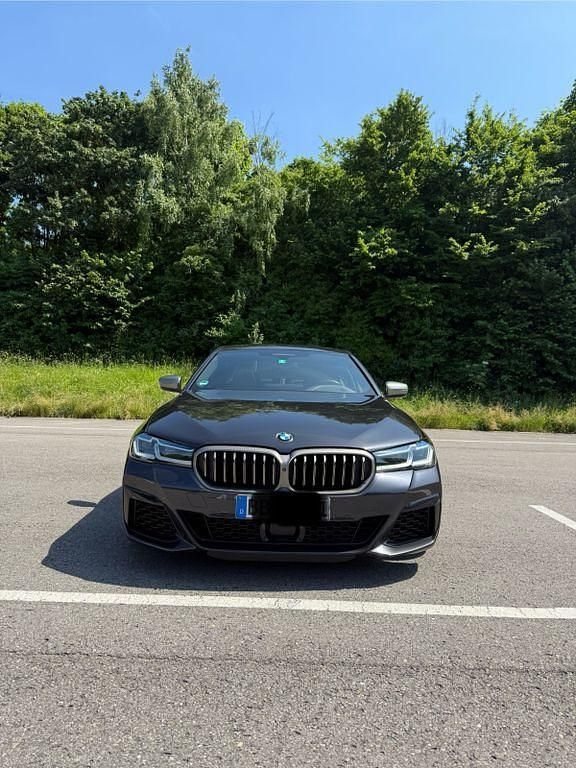 Gebraucht BMW M550 Performance 530 PS (389 kW) 2021 Grau Limousine