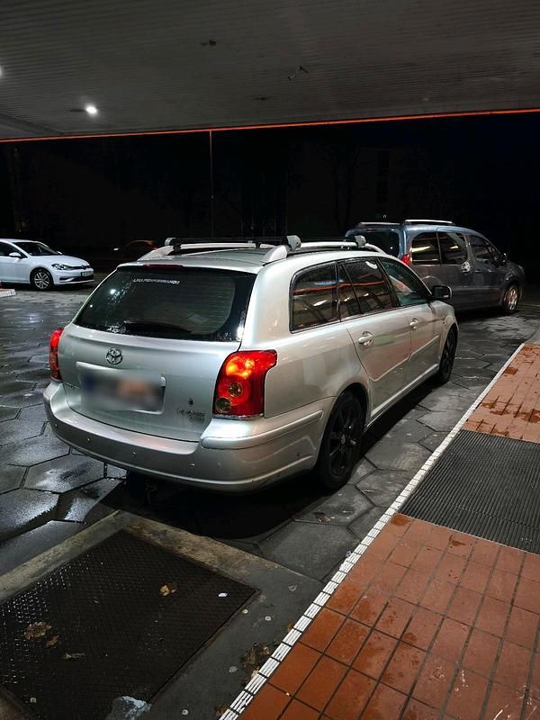 Gebraucht Toyota Avensis T2 177 PS (130 kW) 2006 Silber Kombi