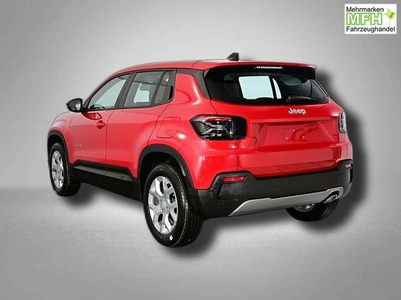 Neu Jeep Avenger Altitude 101 PS (74 kW) 2025 Volcano black SUV