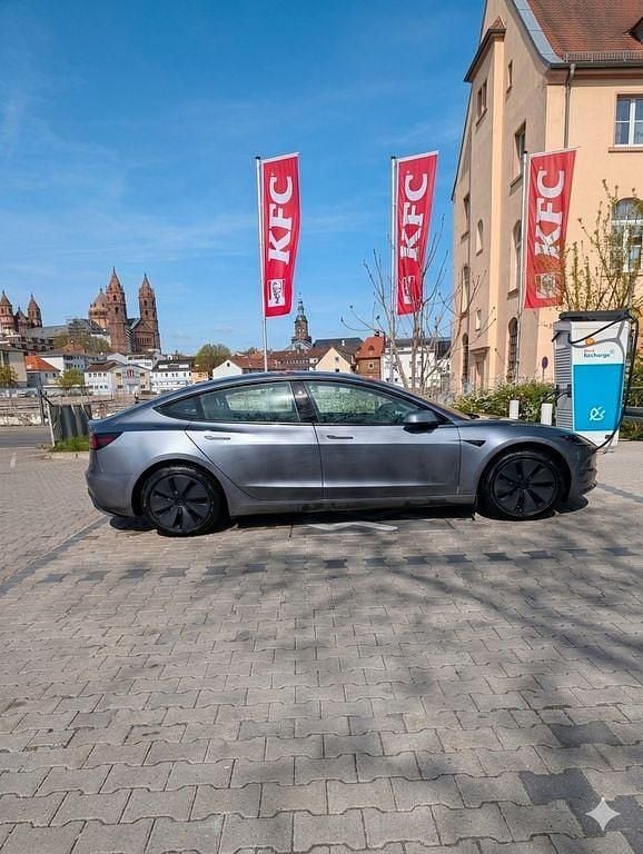 Gebraucht Tesla Model 3 RWD 208 kW (283 PS) 2025 Grau Limousine