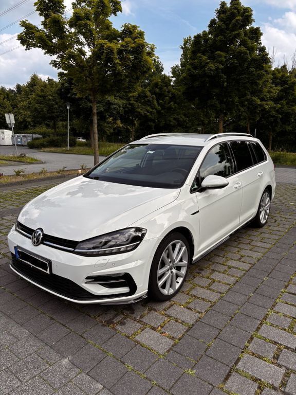 Weiß Gebraucht 2019 VW Golf VII Comfortline Kombi | 12.200 € (Superpreis) - Bild 1/4