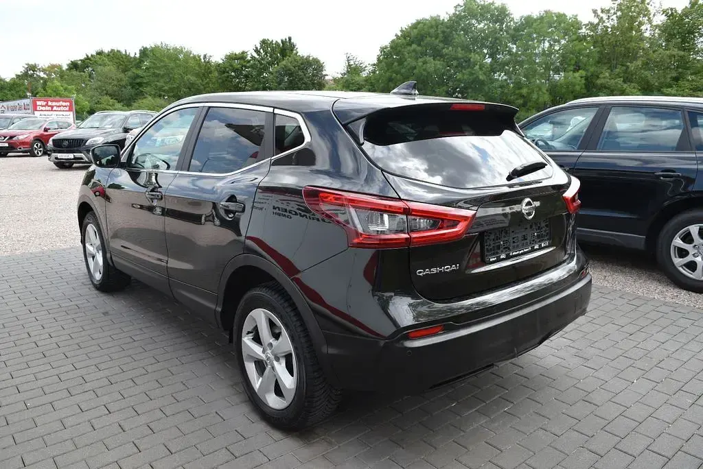 Gebraucht Nissan Qashqai Acenta 140 PS (102 kW) 2019 Schwarz SUV
