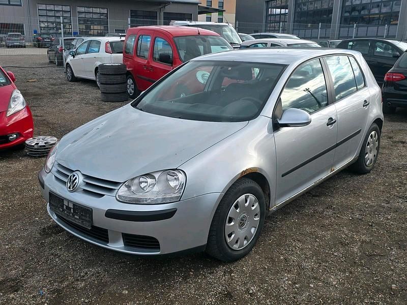Gebraucht VW Golf IV 80 PS (58 kW) 2005 Silber Limousine