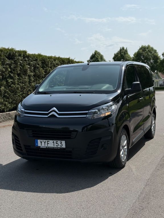 Schwarz Gebraucht 2017 Citroën Jumpy Van / Kleinbus | 9.500 € (Superpreis) - Bild 1/4
