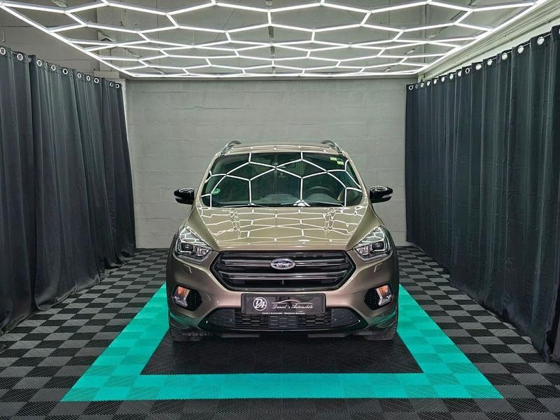Gebraucht Ford Kuga ST-Line 150 PS (110 kW) 2019 Silber SUV