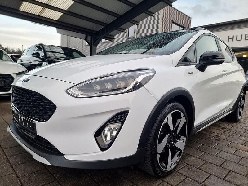 Gebraucht Ford Fiesta Active 101 PS (74 kW) 2018 Weiß Kleinwagen