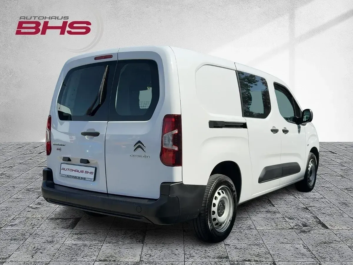 Gebraucht Citroën Berlingo 102 PS (75 kW) 2024 Polarweiß (weiß) Van / Kleinbus